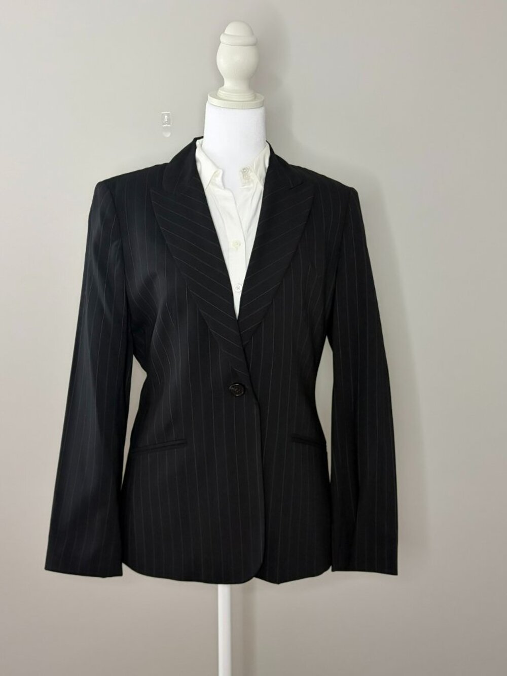 NWOT Ann Taylor Petite Wool Blend Black Pinstripe Blazer Jacket 10P